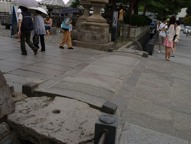 駒返りの橋